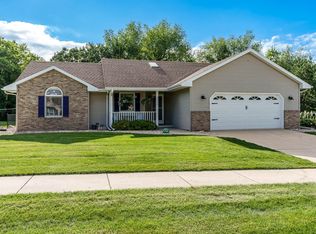 4009 Castlemoor Dr, Janesville, WI 53546