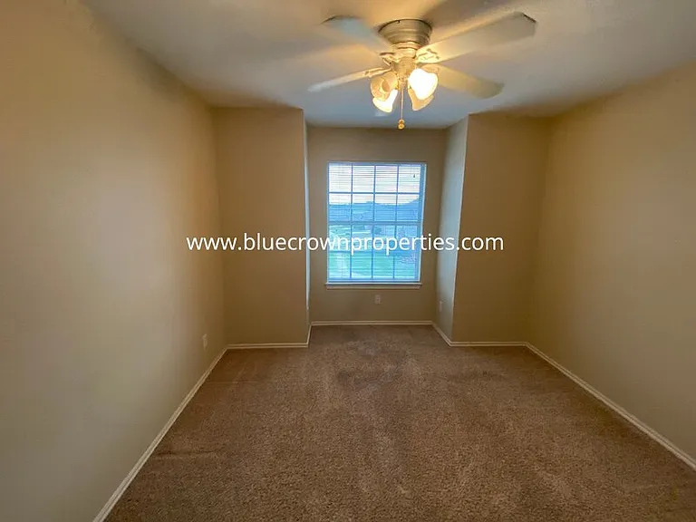 1829 Carver Dr — Photo 12