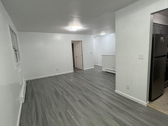 4th image of 34-24 57th St Floor 3