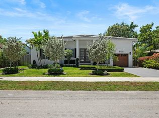 806 SE 11th Ct, Fort Lauderdale, FL 33316