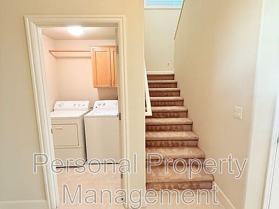5th image of 8527 NE 55th Cir