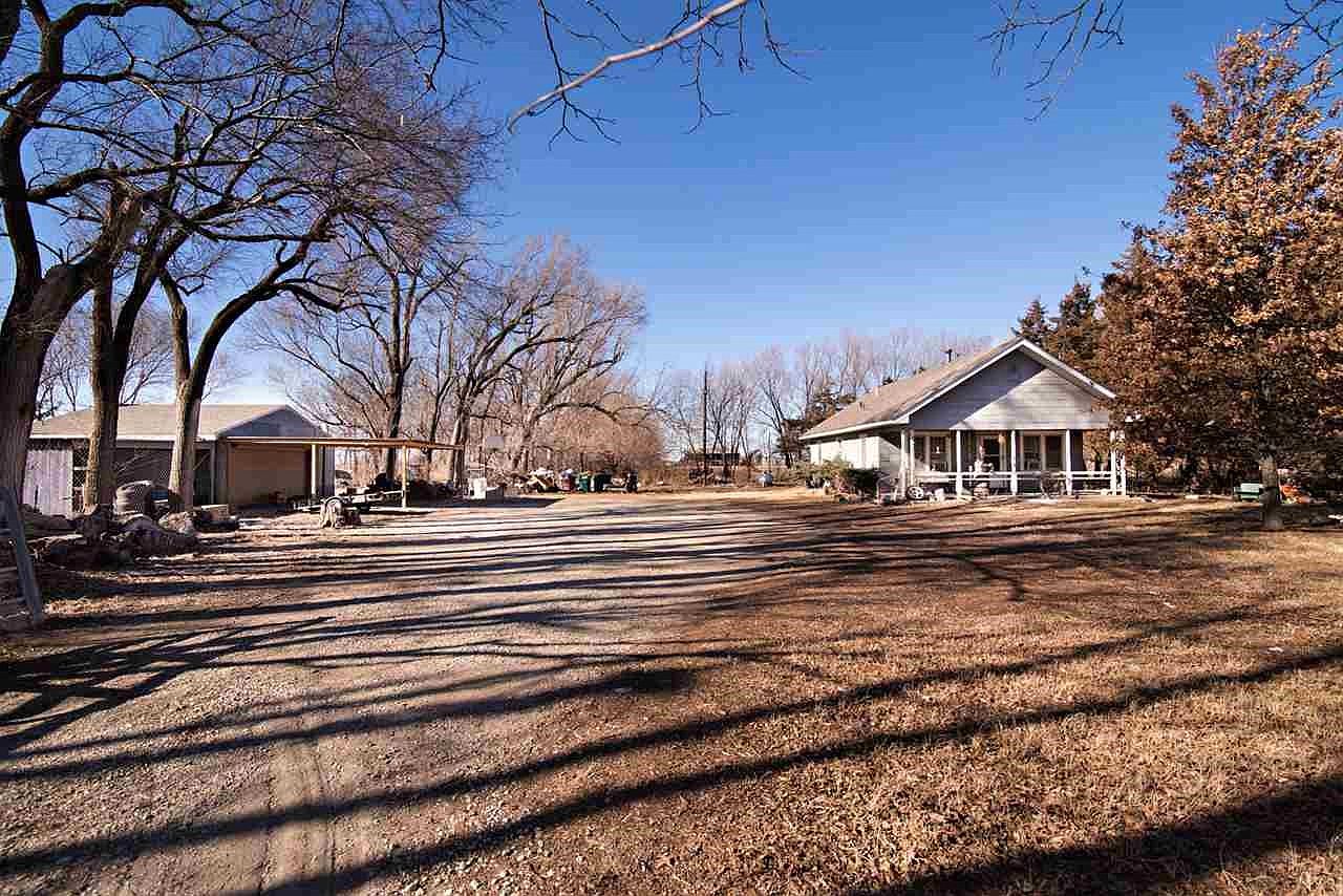 6333 N Ridge Rd, Maize, KS 67101 | Zillow