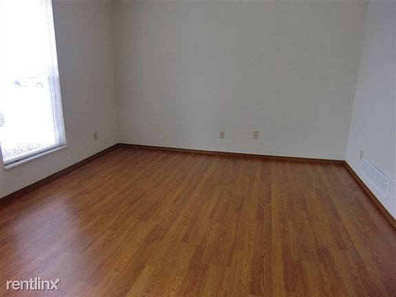 Living Room, 30 HE