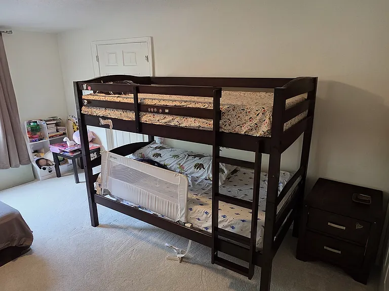 83 Florence Way — Photo 10