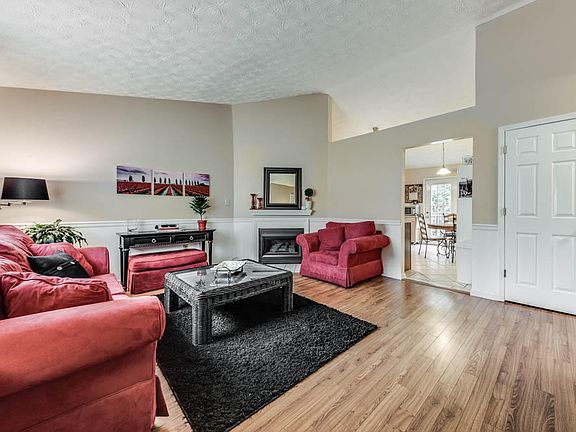 2nd image of 6071 Warrenpark Ln