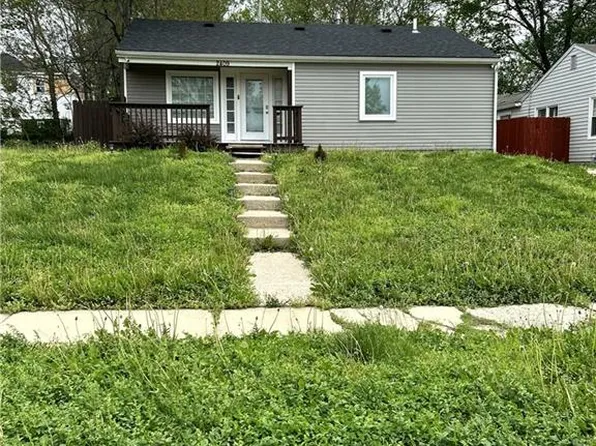 2409 N 10th St, Kansas City, KS 66104