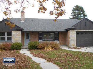 1215 N 9th St, Manitowoc, WI 54220