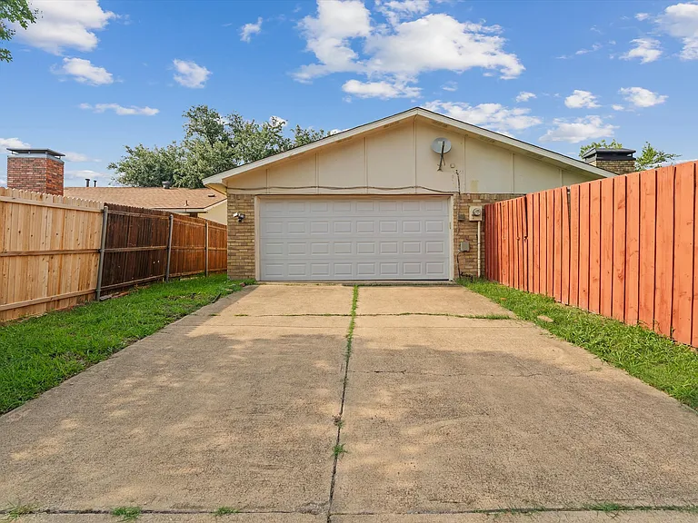 1926 Rambling Ridge Ln — Photo 19