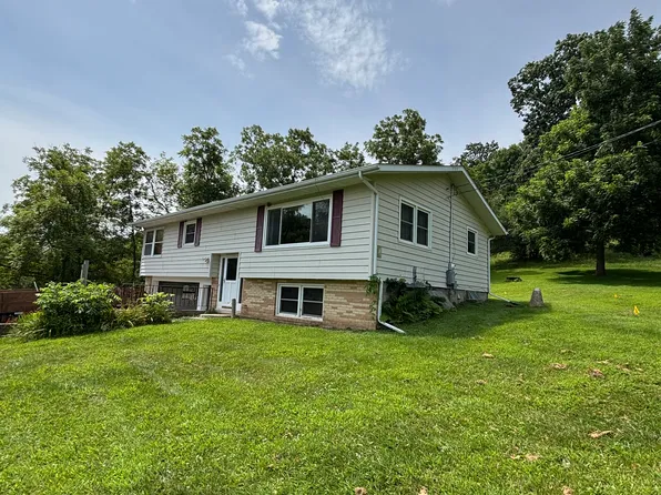 N3475 Smith Valley Rd, La Crosse, WI 54601