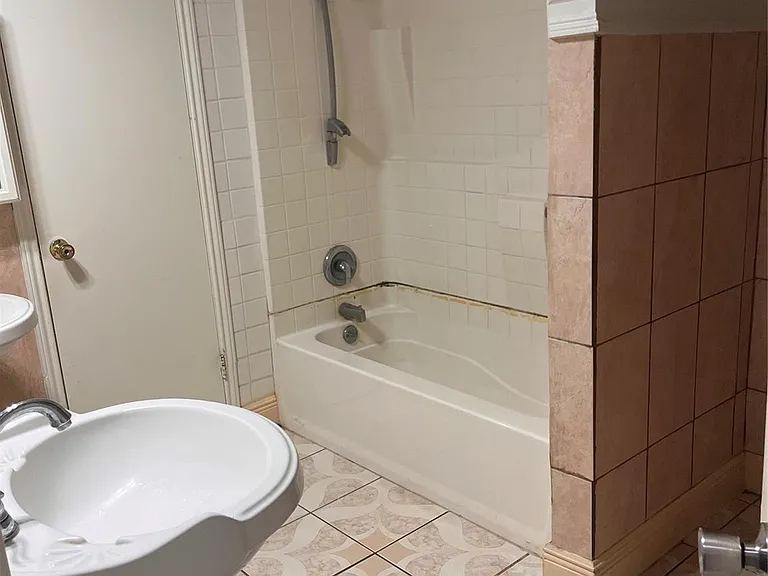 11714 Lamprey St — Photo 9