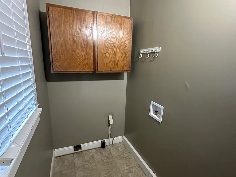 3224 Holmes St — Photo 12
