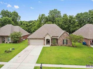 1232 Rue Riviere Dr, Port Allen, LA 70767