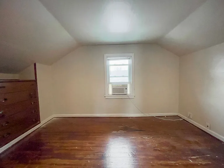 215 S Talley Ave — Photo 12