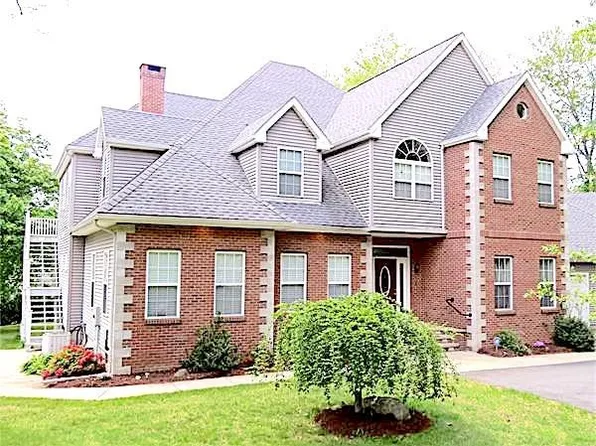 107 Blue Hills Rd, Amherst, MA 01002