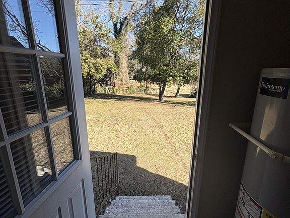 5th image of 4319 Wilmot Ave