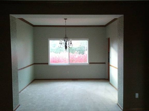 4th image of 31 Mackenzie Dr