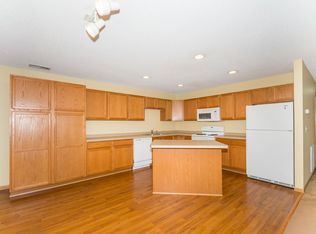 Shakespeare Apartments 3800, Grand Forks, ND 58203