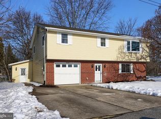 14 Amy Dr, Harrisburg, PA 17112