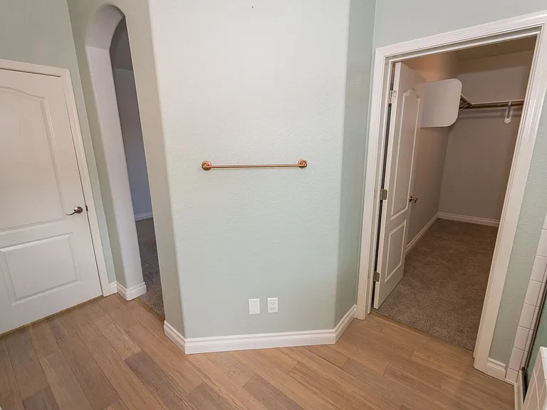 1205 Barnes Dr — Photo 23