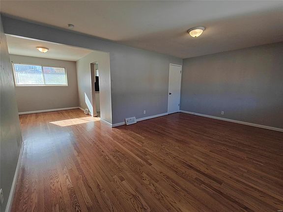 3rd image of 10265 Dacey Dr
