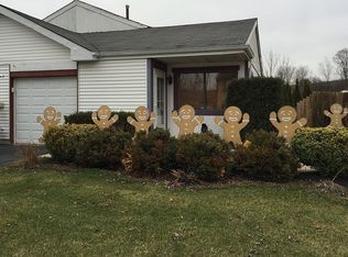 4733 Whitney Dr, Hanover Park, IL 60133