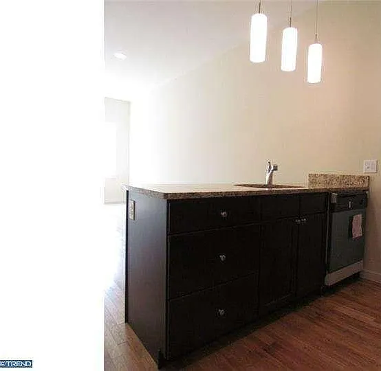 326 N Sloan St #2 — Photo 4