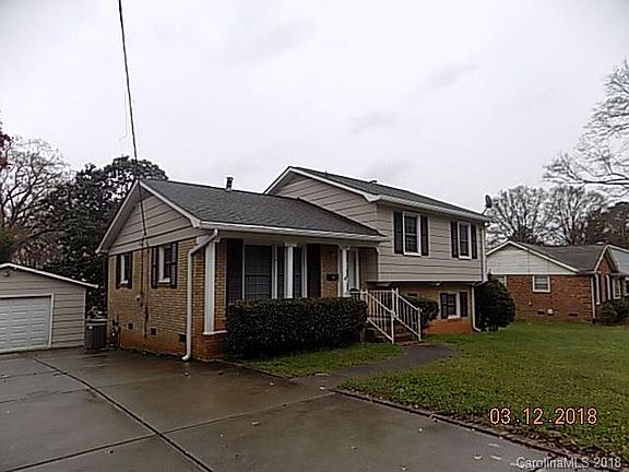 4th image of 3100 Rosehill Dr