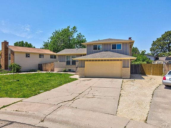 3rd image of 10 Bellflower Ct