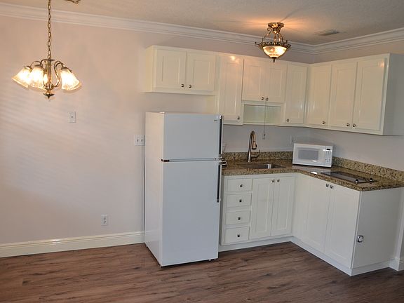 Kitchen/dining area