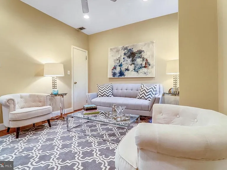 806 New Hampshire Ave NW — Photo 11
