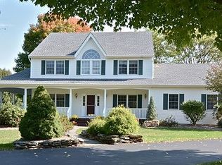 4 Vantage Dr, Flemington, NJ 08822