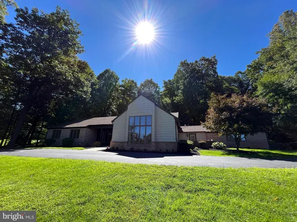 862 Timberline Dr, Gap, PA 17527