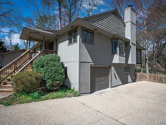 4th image of 9402 Sir Barry Dr