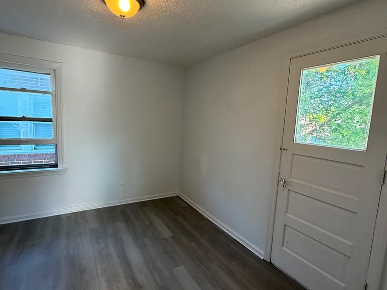 19171 Monterey Ave — Photo 15