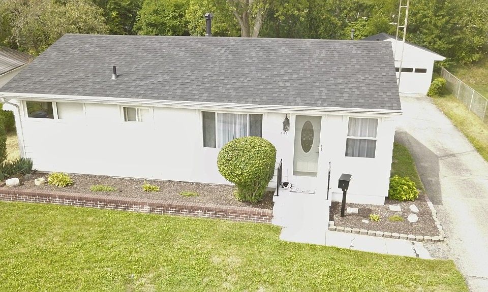 1st image of 448 Meadow Ln