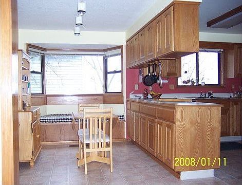 kitchen breakfast nook