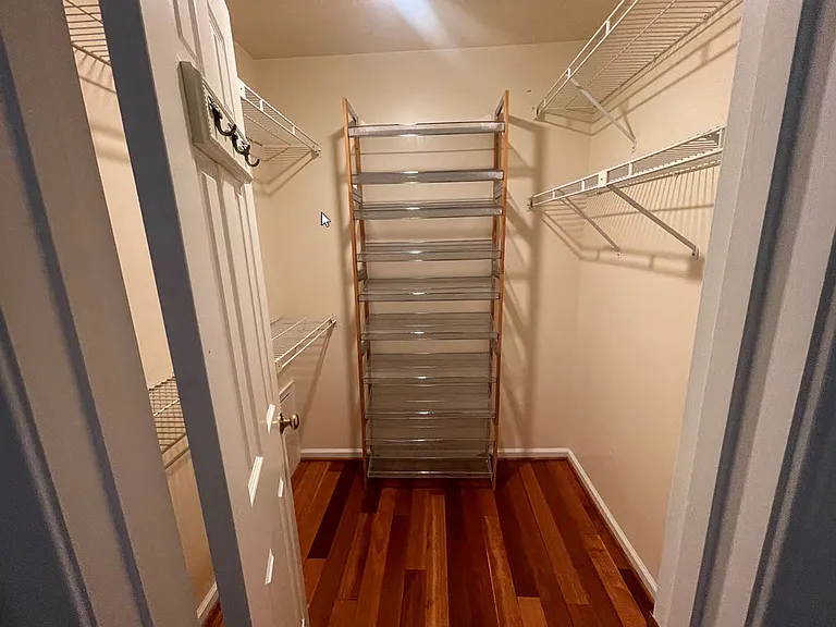7727 Rockledge Ct — Photo 36