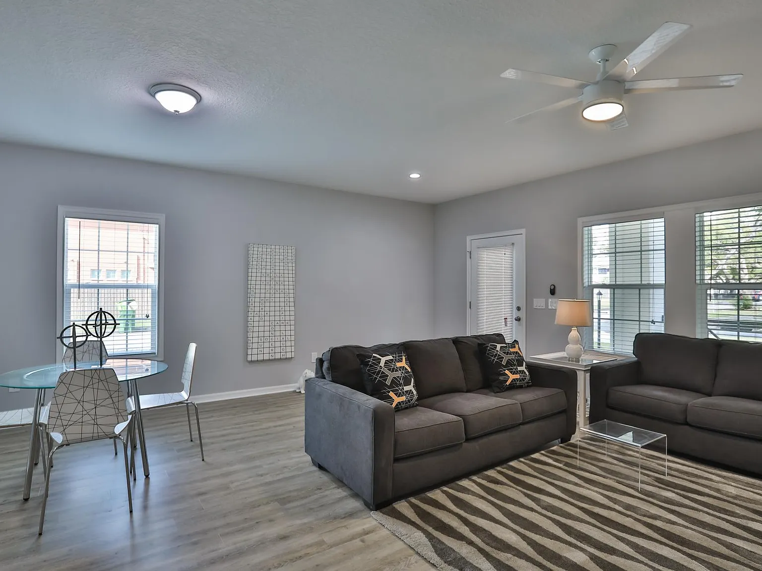 3 bed, 1286 sqft, $2,995 — Photo 4
