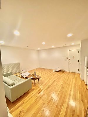 5th image of 282 W End Ave #1RR