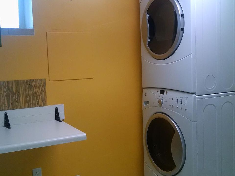 Laundry - Washer/Dryer