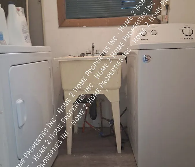 1107 Pierre Ave #1 — Photo 11