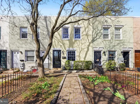 415 17th St SE, Washington, DC 20003