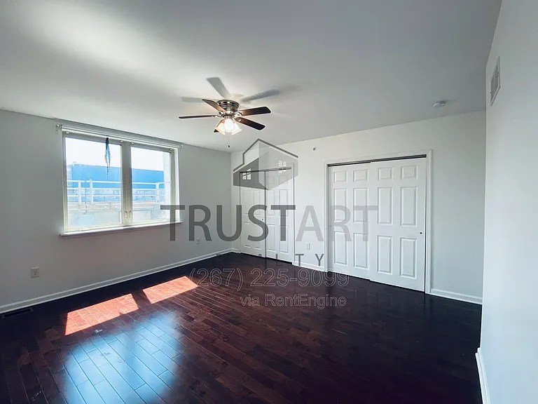1816 N Front St #B — Photo 21