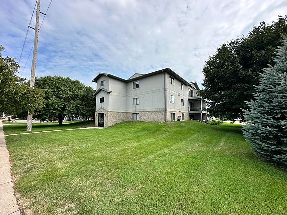 3rd image of 470 21st St SW APT 302