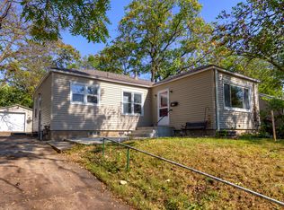 2823 Holcomb Ave, Des Moines, IA 50310