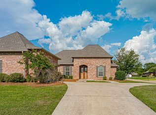 100 Bridgeton Ct, Canton, MS 39046