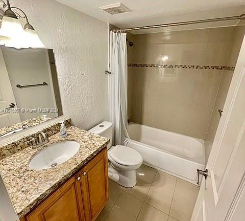 5th image of 8225 Lake Dr APT 406