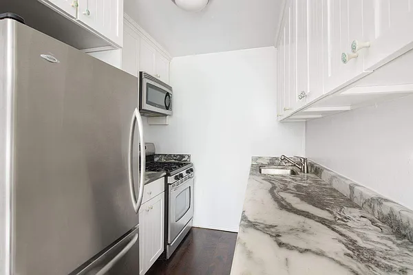 Rented by Sotheby's International Realty | media 3