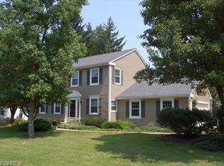 7089 Victoria Cir, Hudson, OH 44236