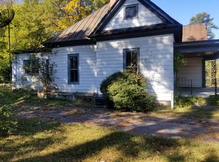 526 Falls Rd, Rocky Mount, NC 27804